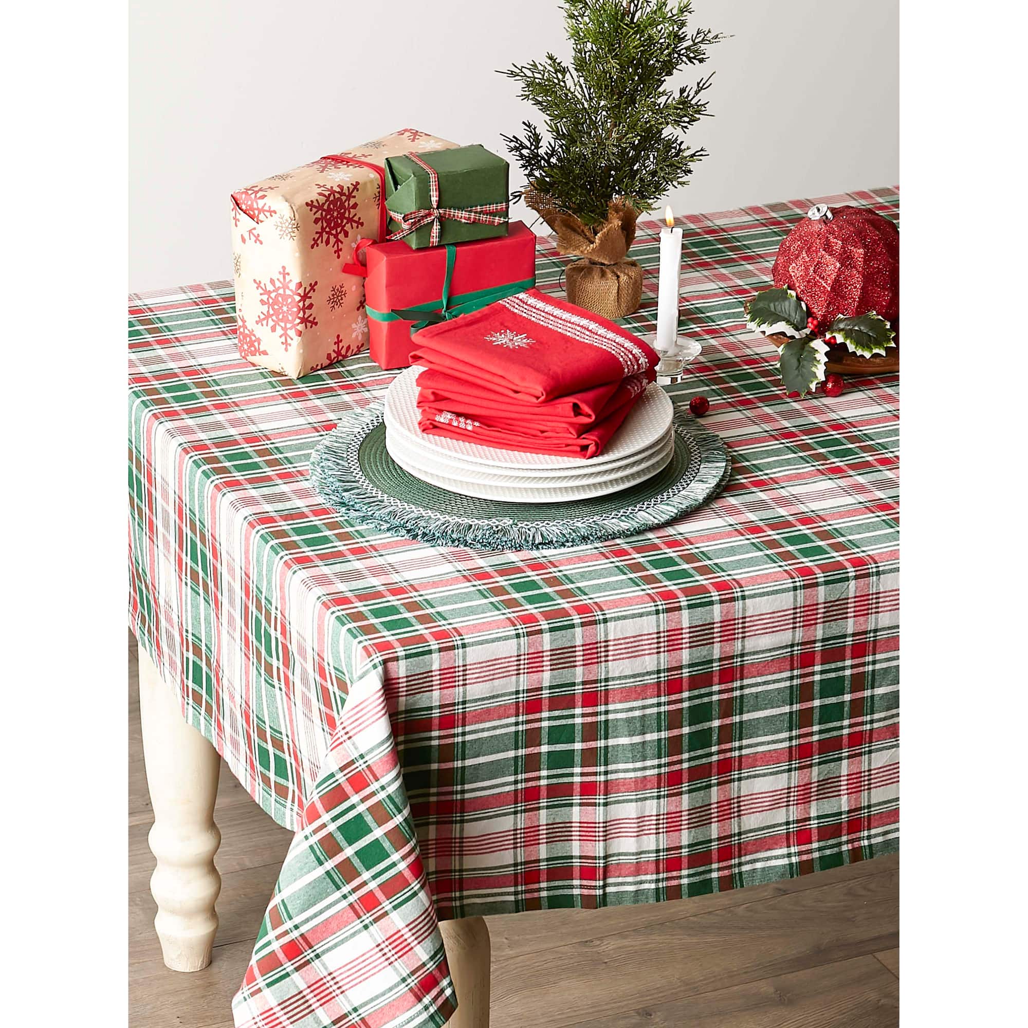 DII® Yuletide Plaid Tablecloth